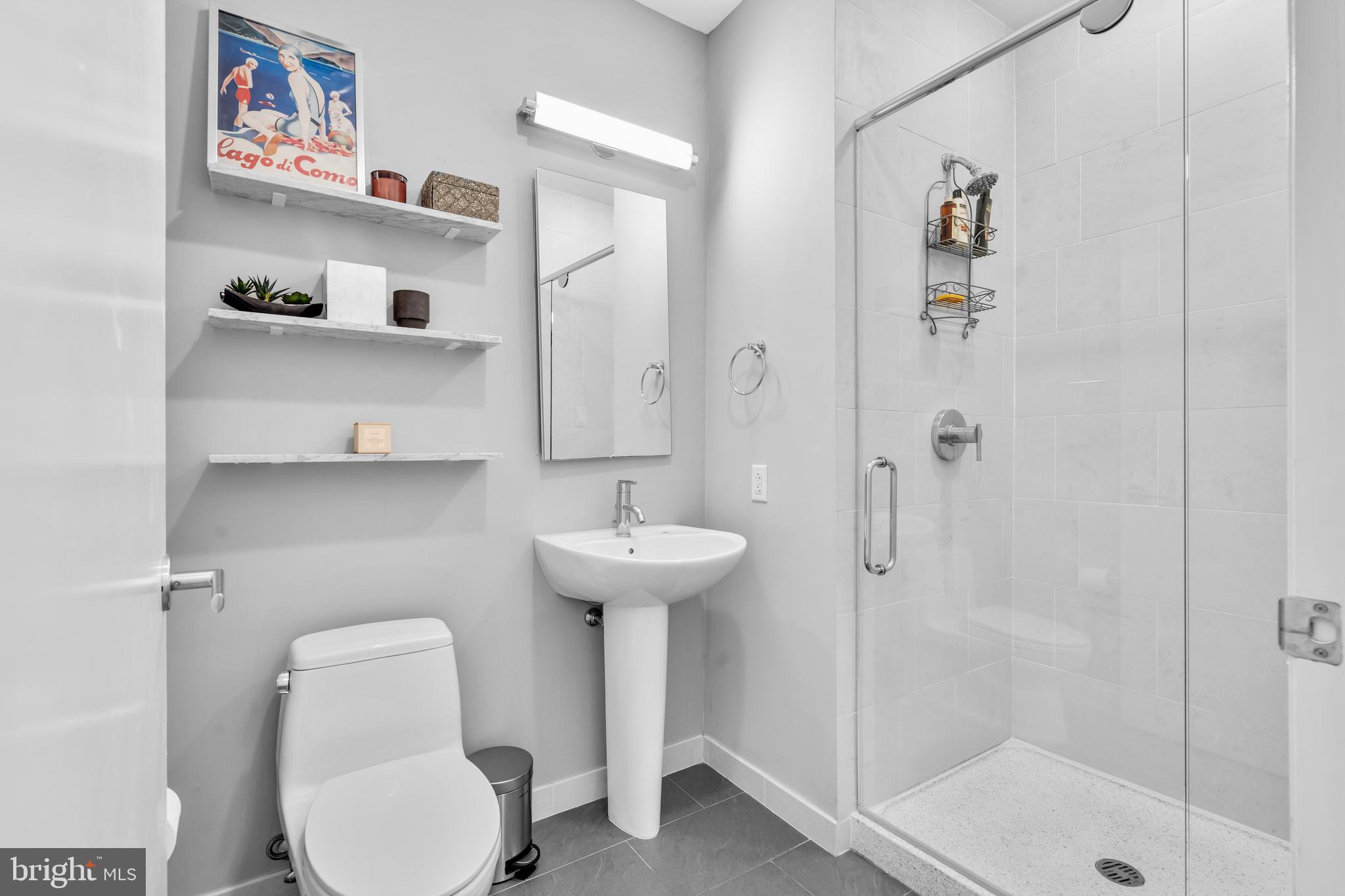 2101 MARKET STREET 00 PH02