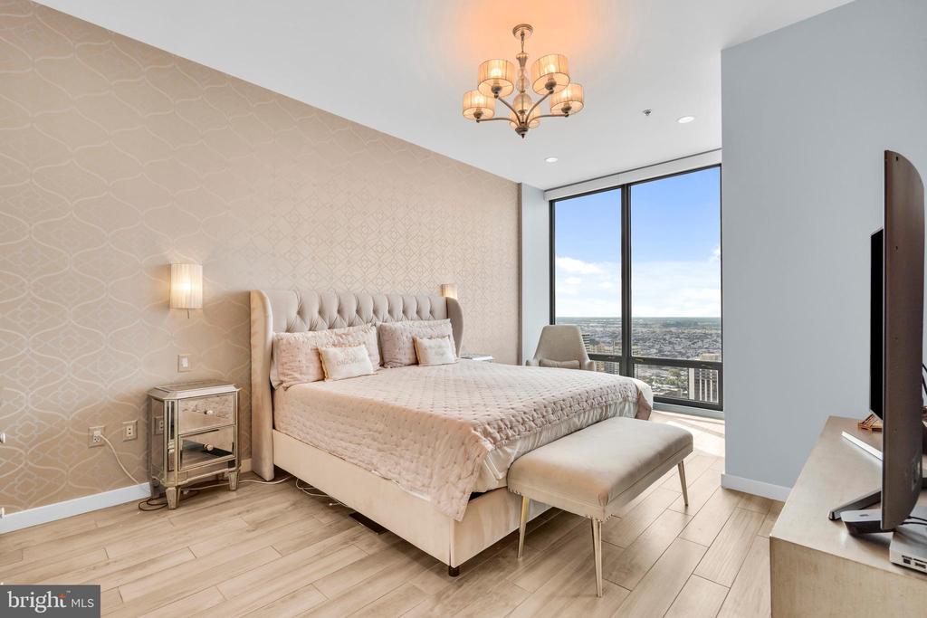 2101 MARKET STREET 00 PH02