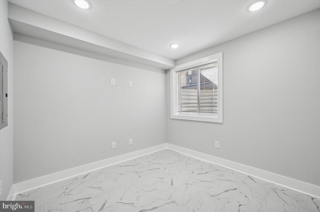 1934 S NORWOOD STREET 1