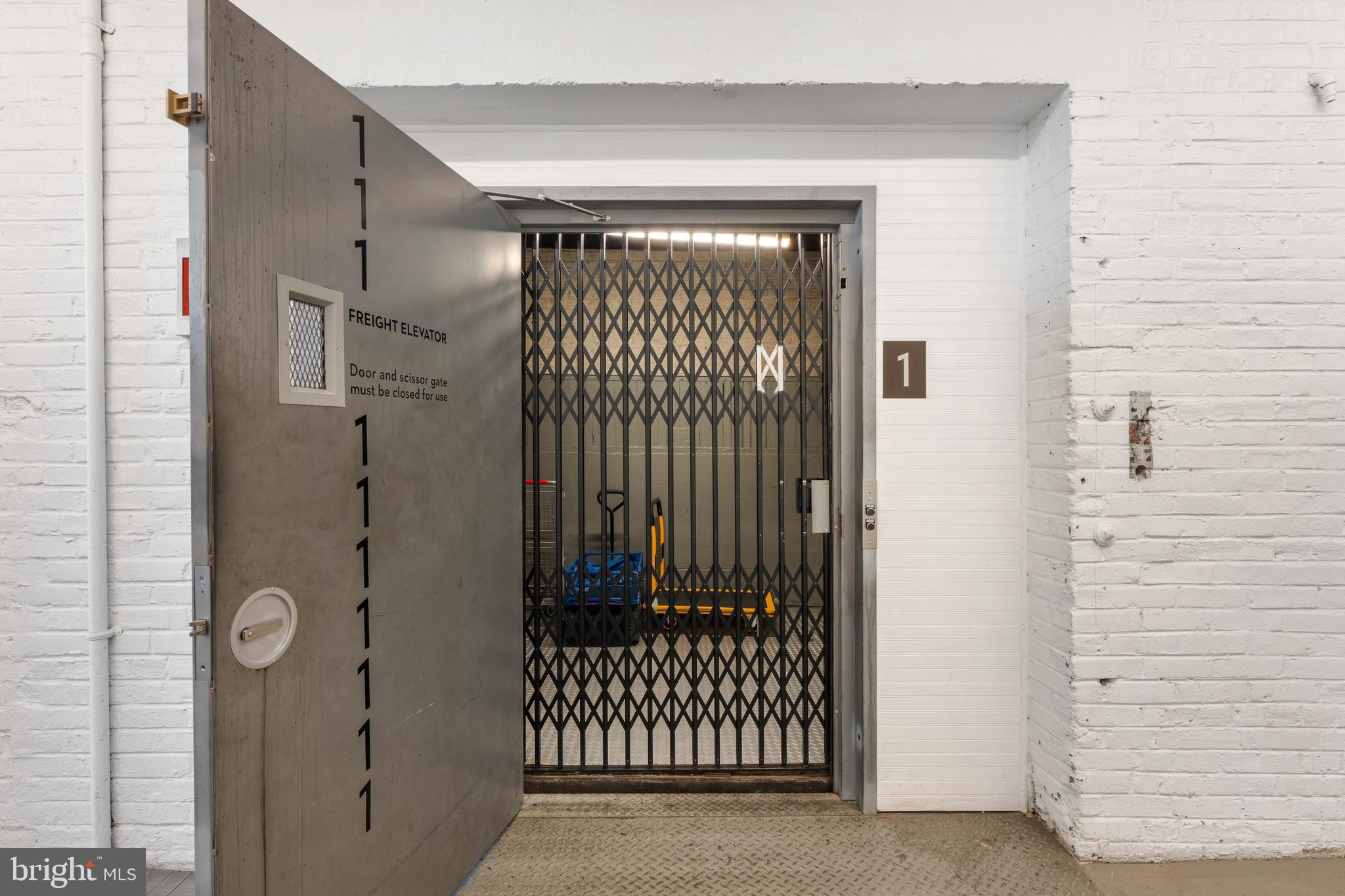 700 S 10TH STREET 2F