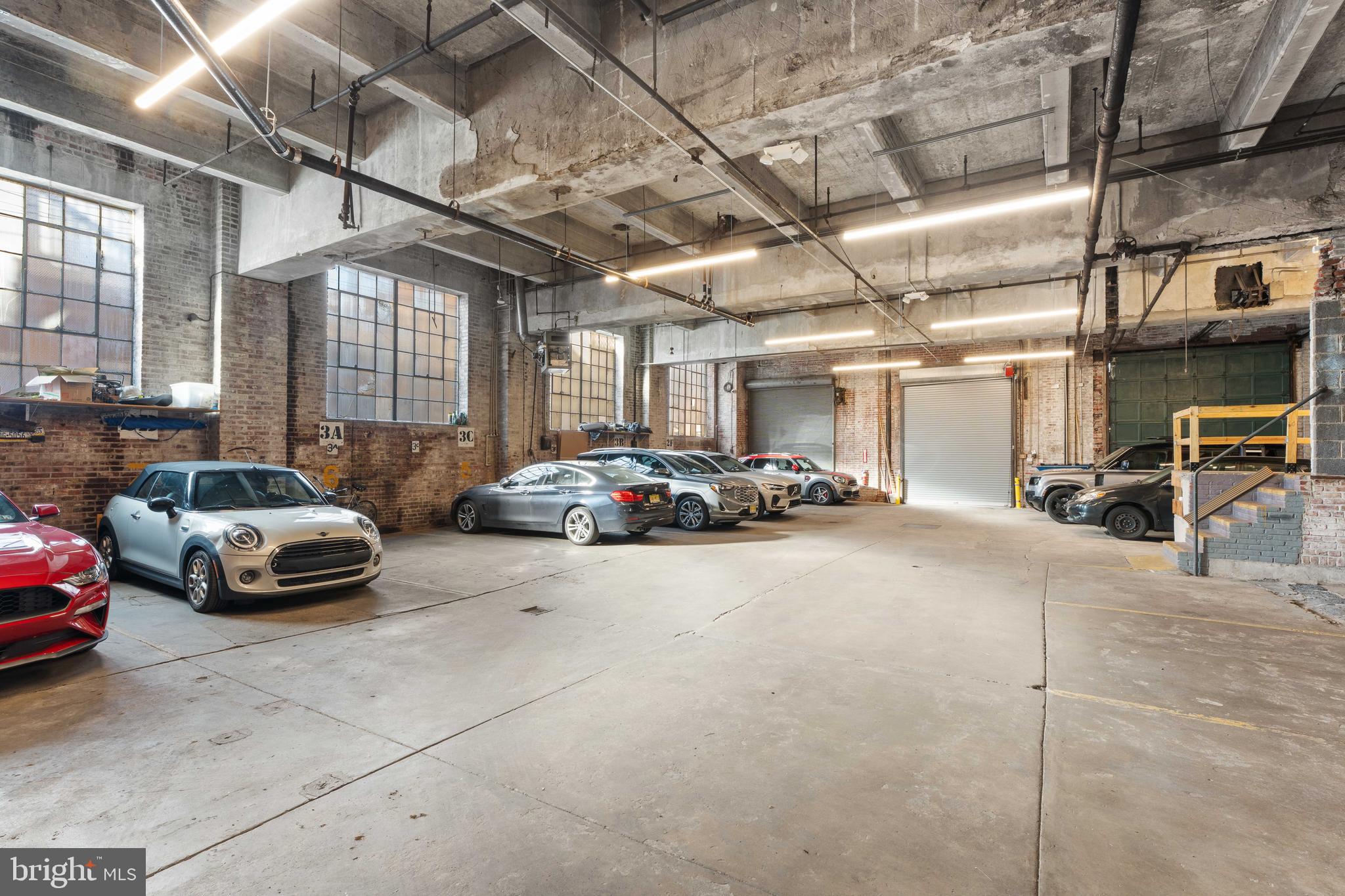 700 S 10TH STREET 2F