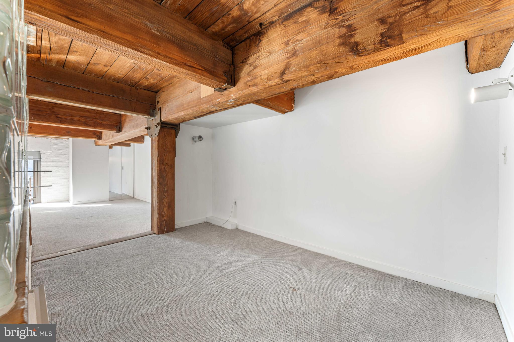 700 S 10TH STREET 2F