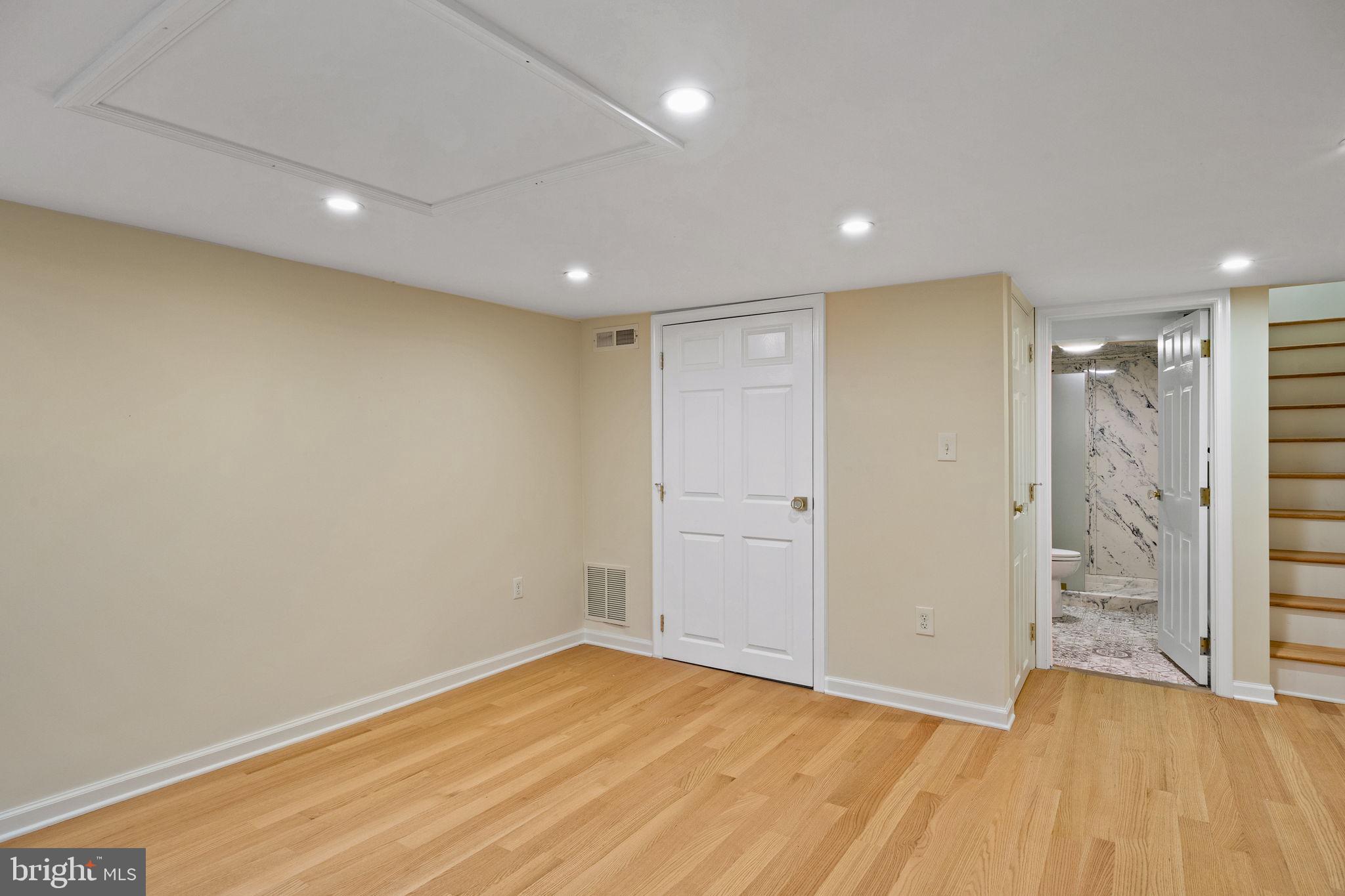 1716 ADDISON STREET 18