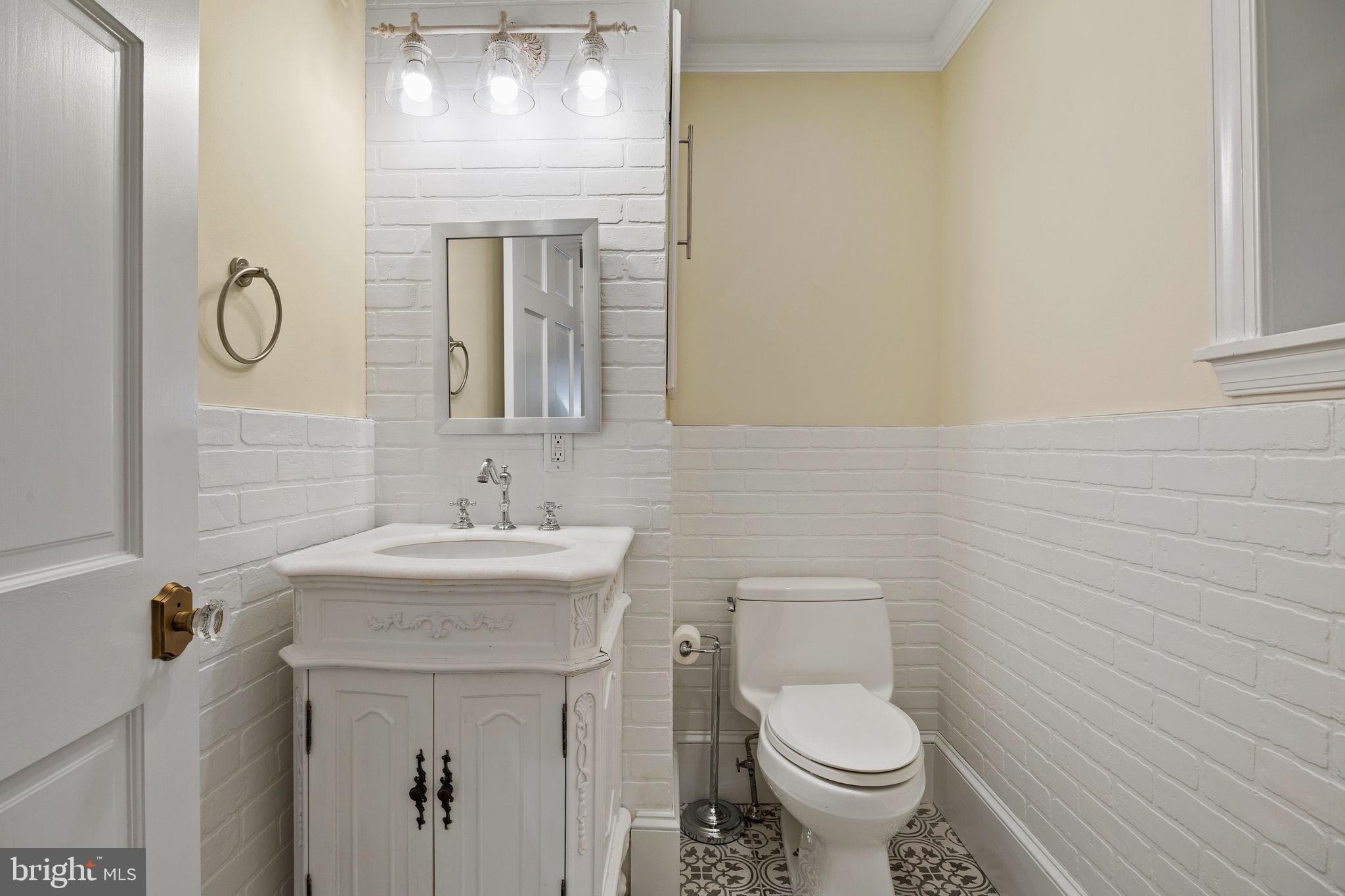 1716 ADDISON STREET 18