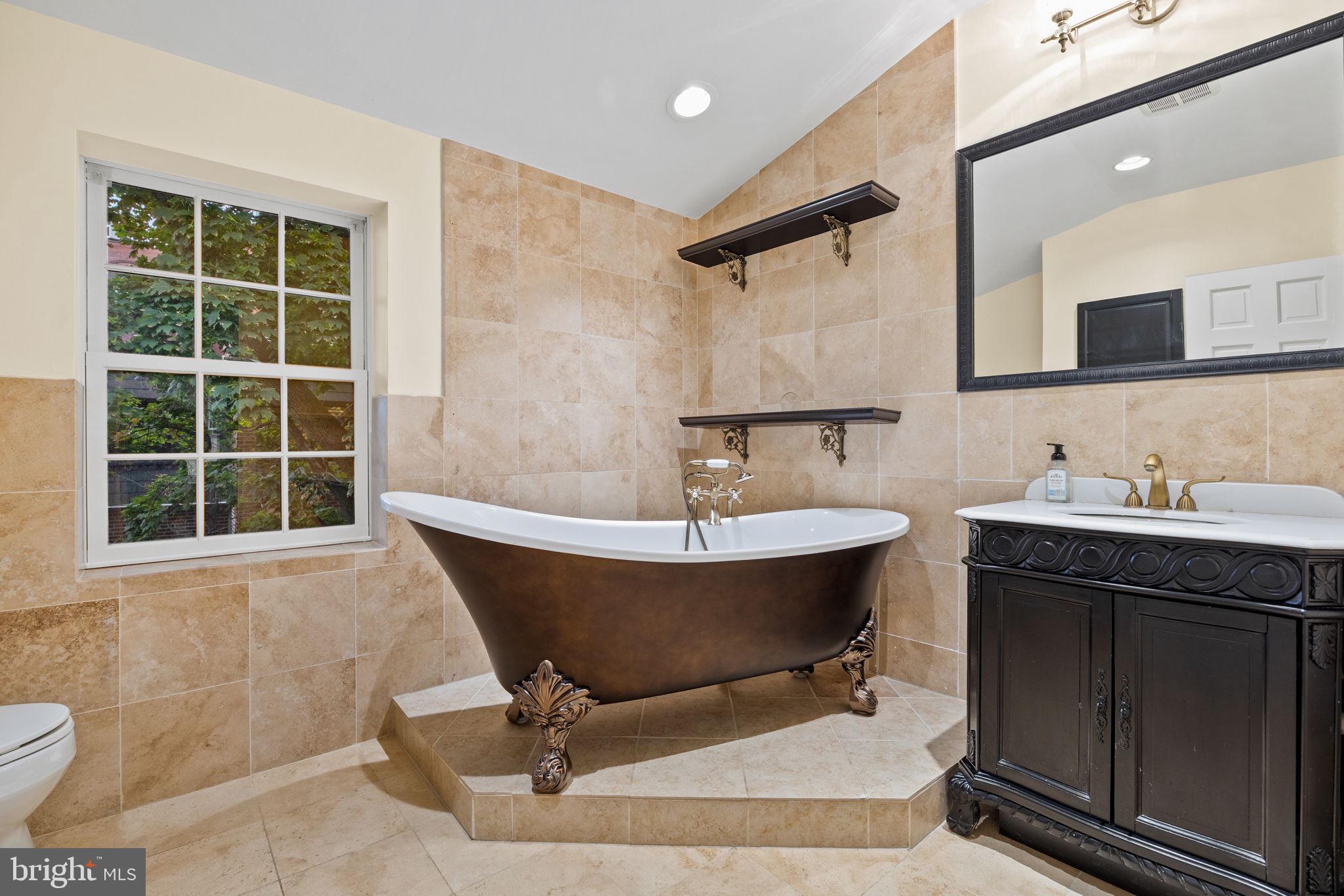 1716 ADDISON STREET 18