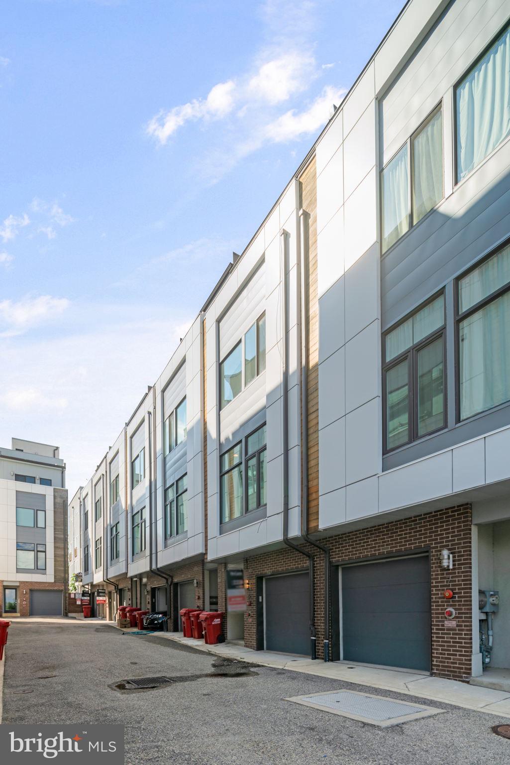 702 N FRONT STREET 12 2