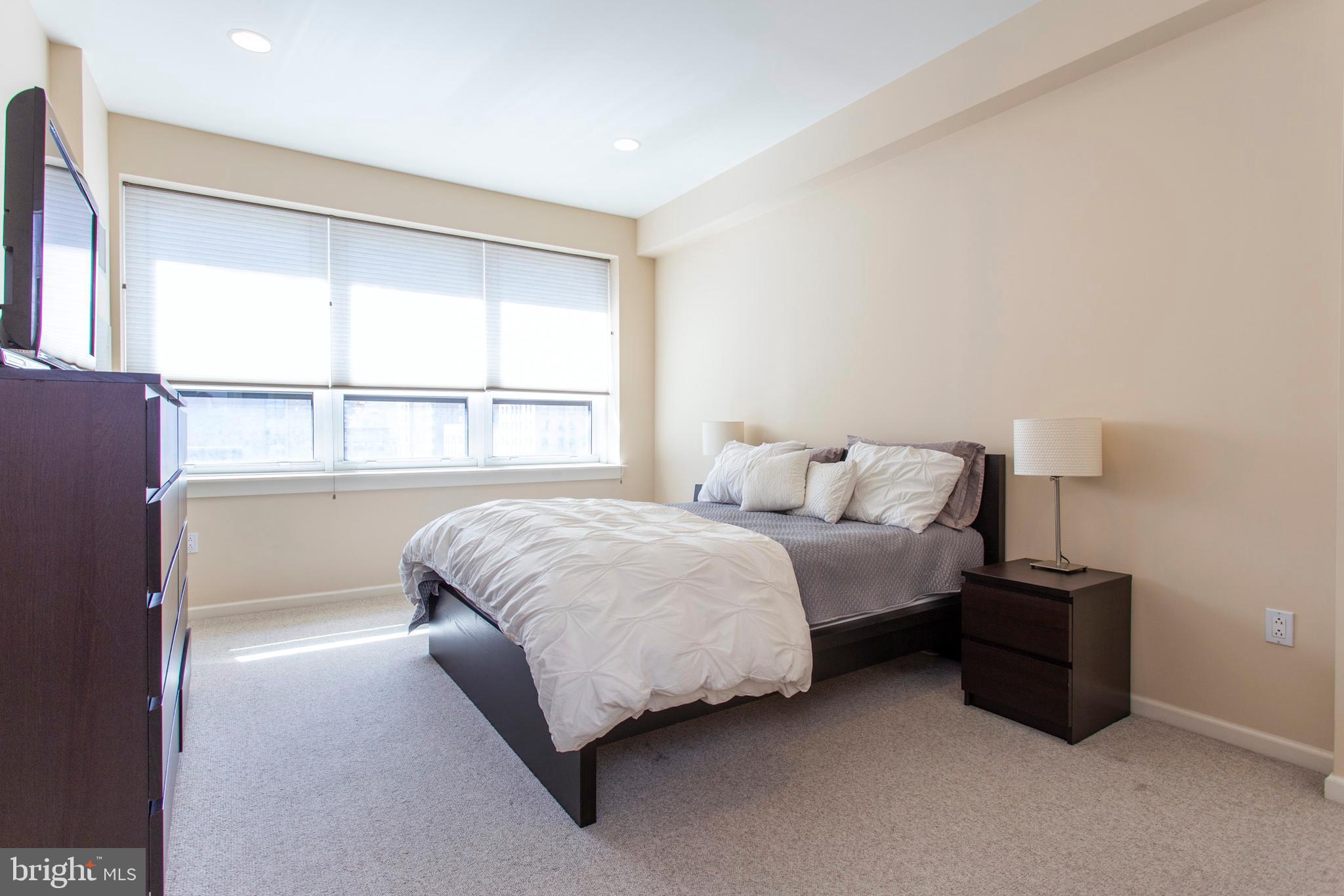 1425 LOCUST STREET 15E