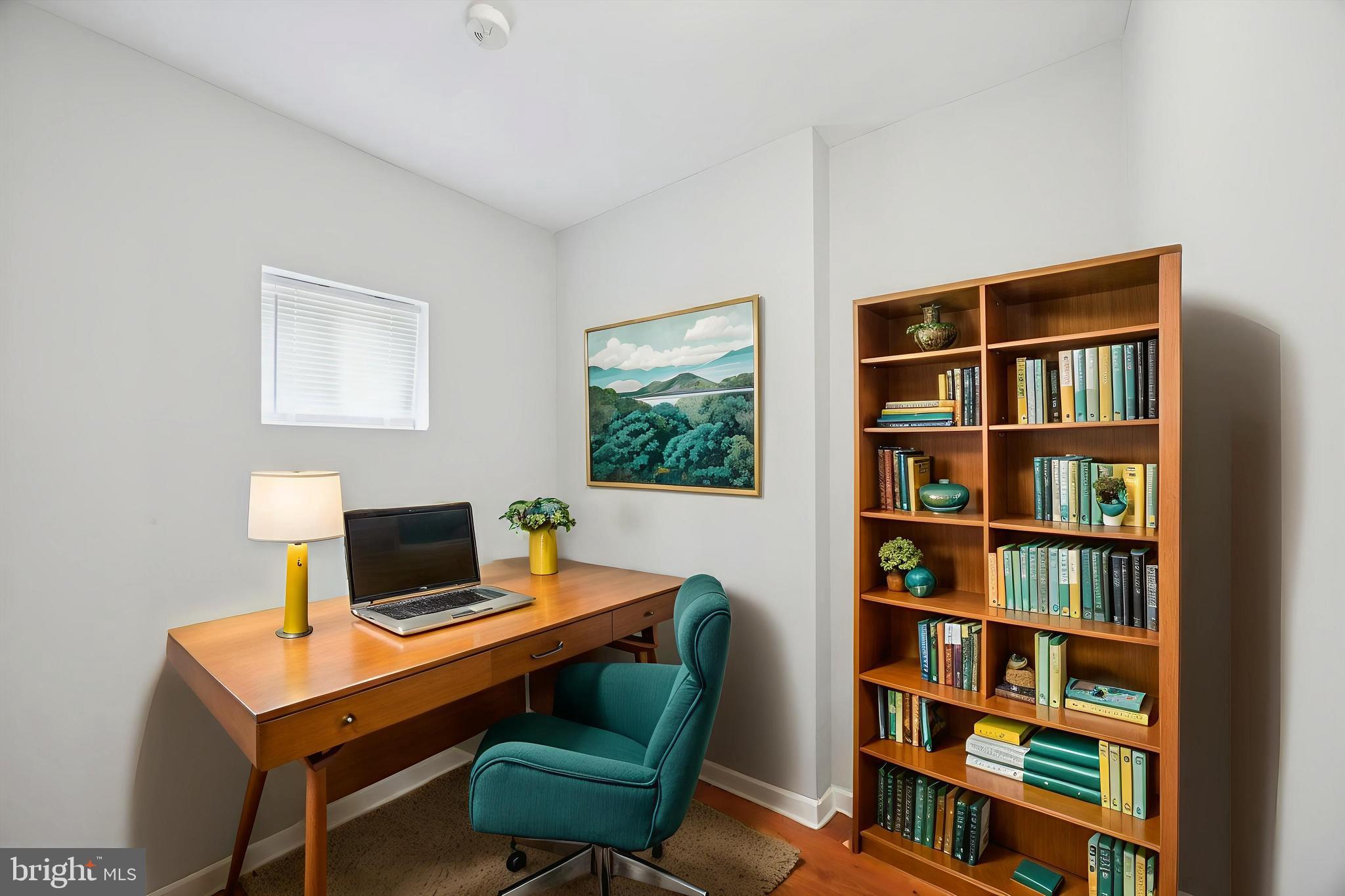 2575 E HUNTINGDON STREET