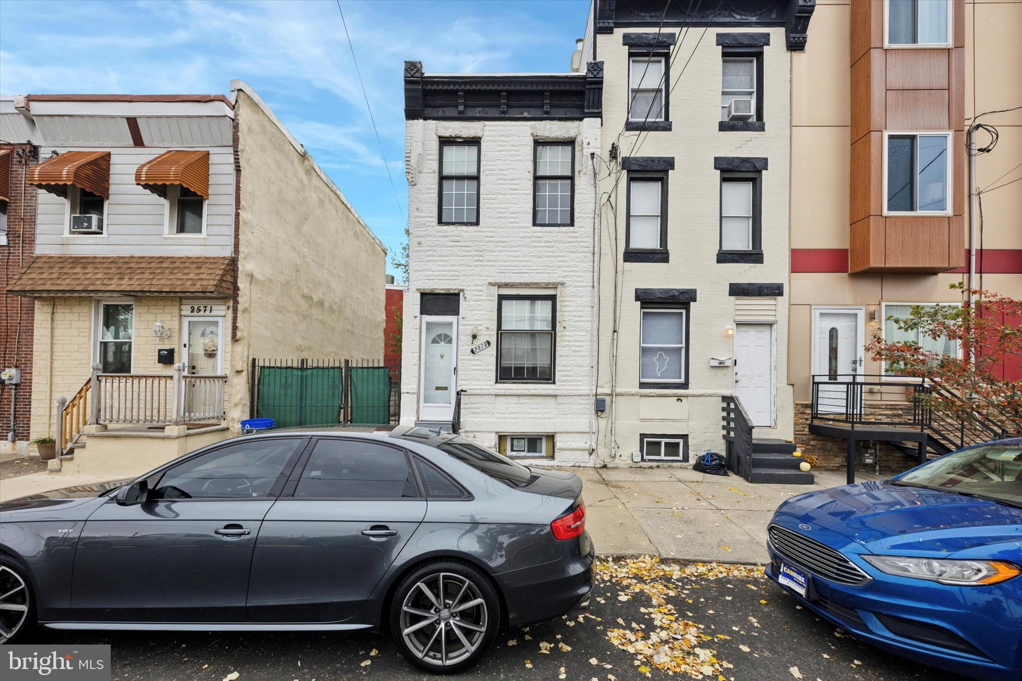 2575 E HUNTINGDON STREET