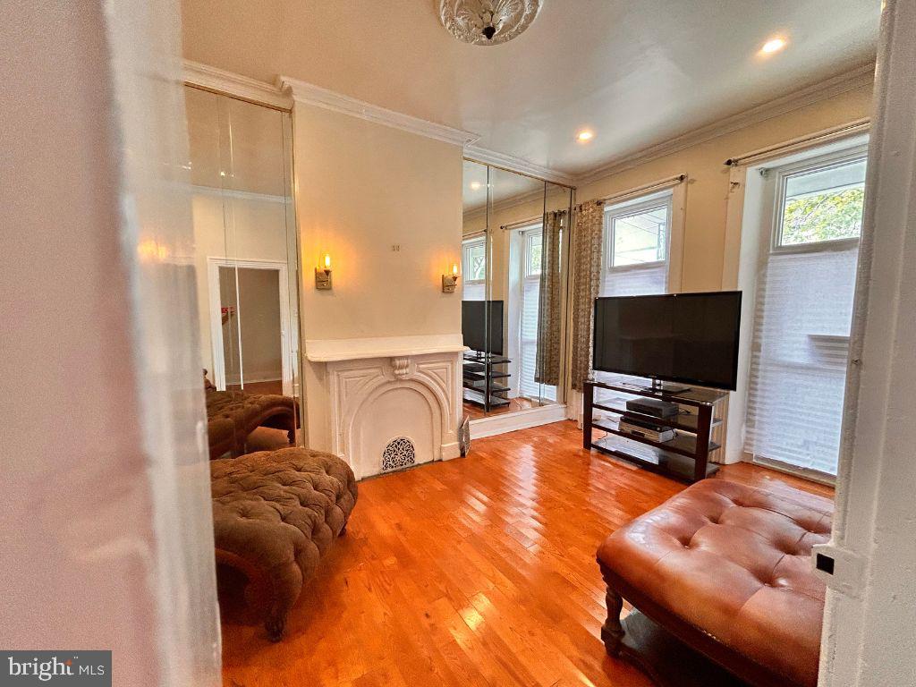 411 N PRESTON STREET