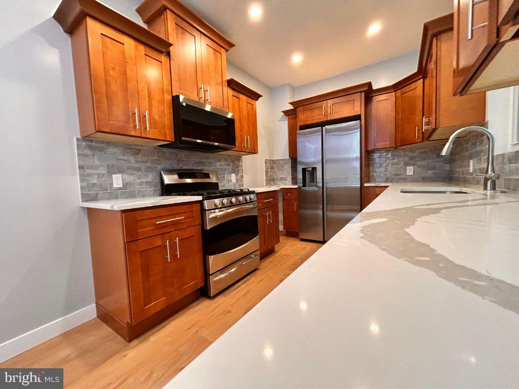 411 N PRESTON STREET