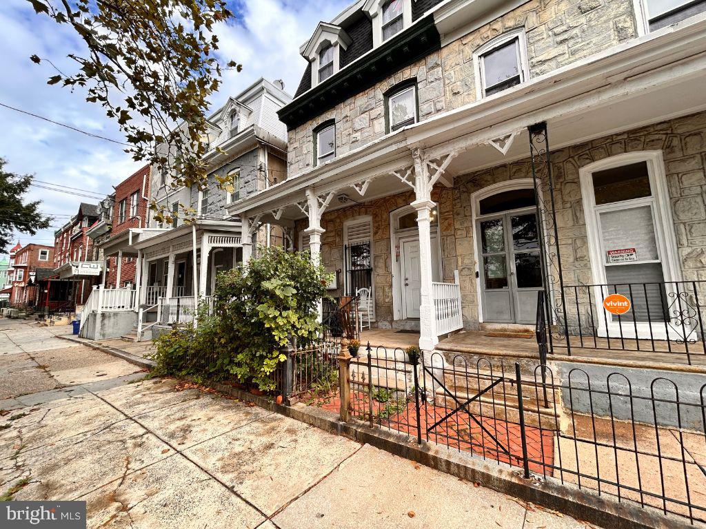 411 N PRESTON STREET