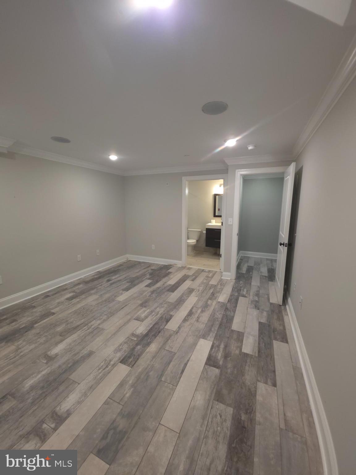 3404 W COMMISSIONER STREET 1