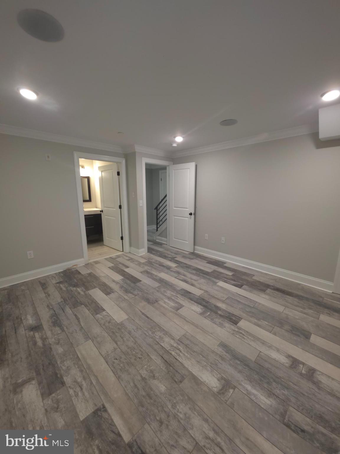 3404 W COMMISSIONER STREET 1