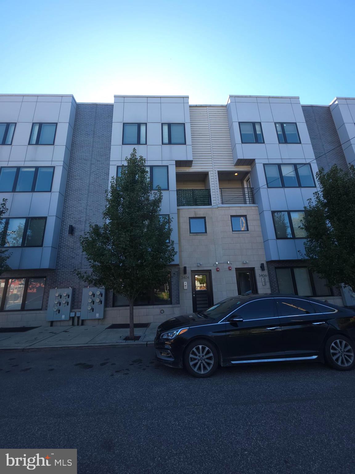 3404 W COMMISSIONER STREET 1