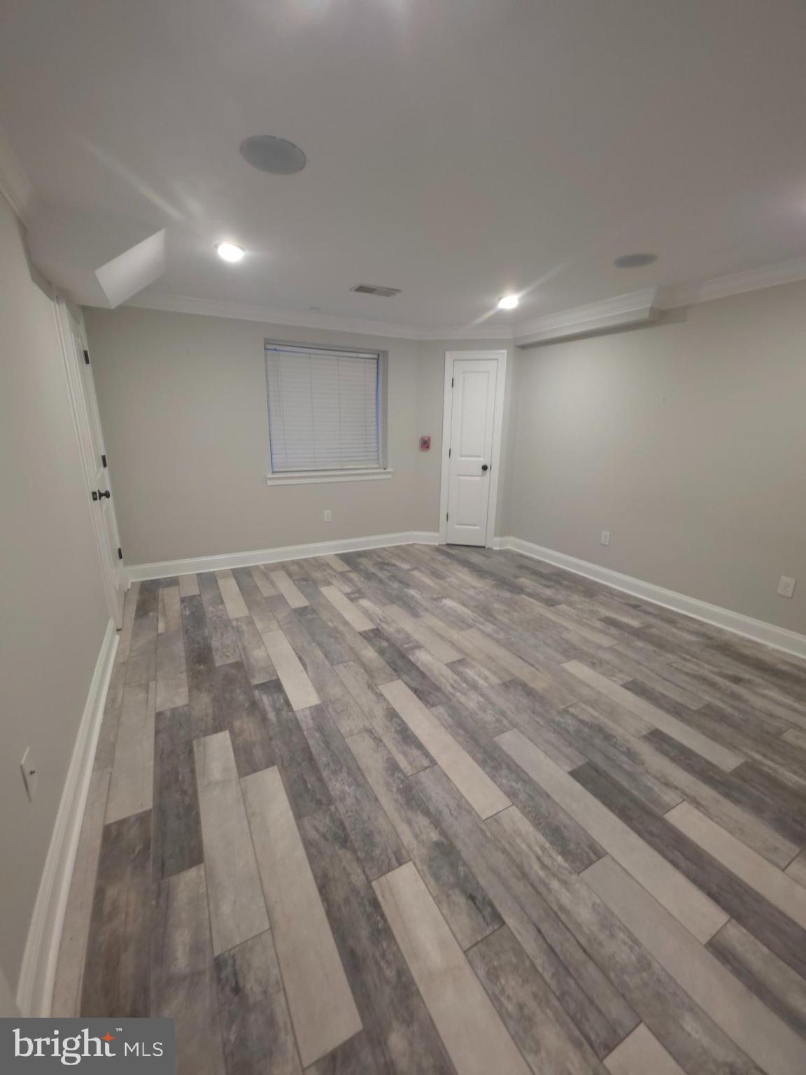 3404 W COMMISSIONER STREET 1