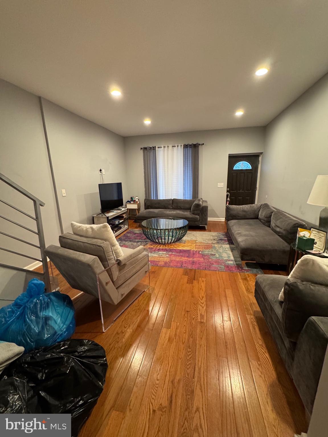 3048 W OXFORD STREET