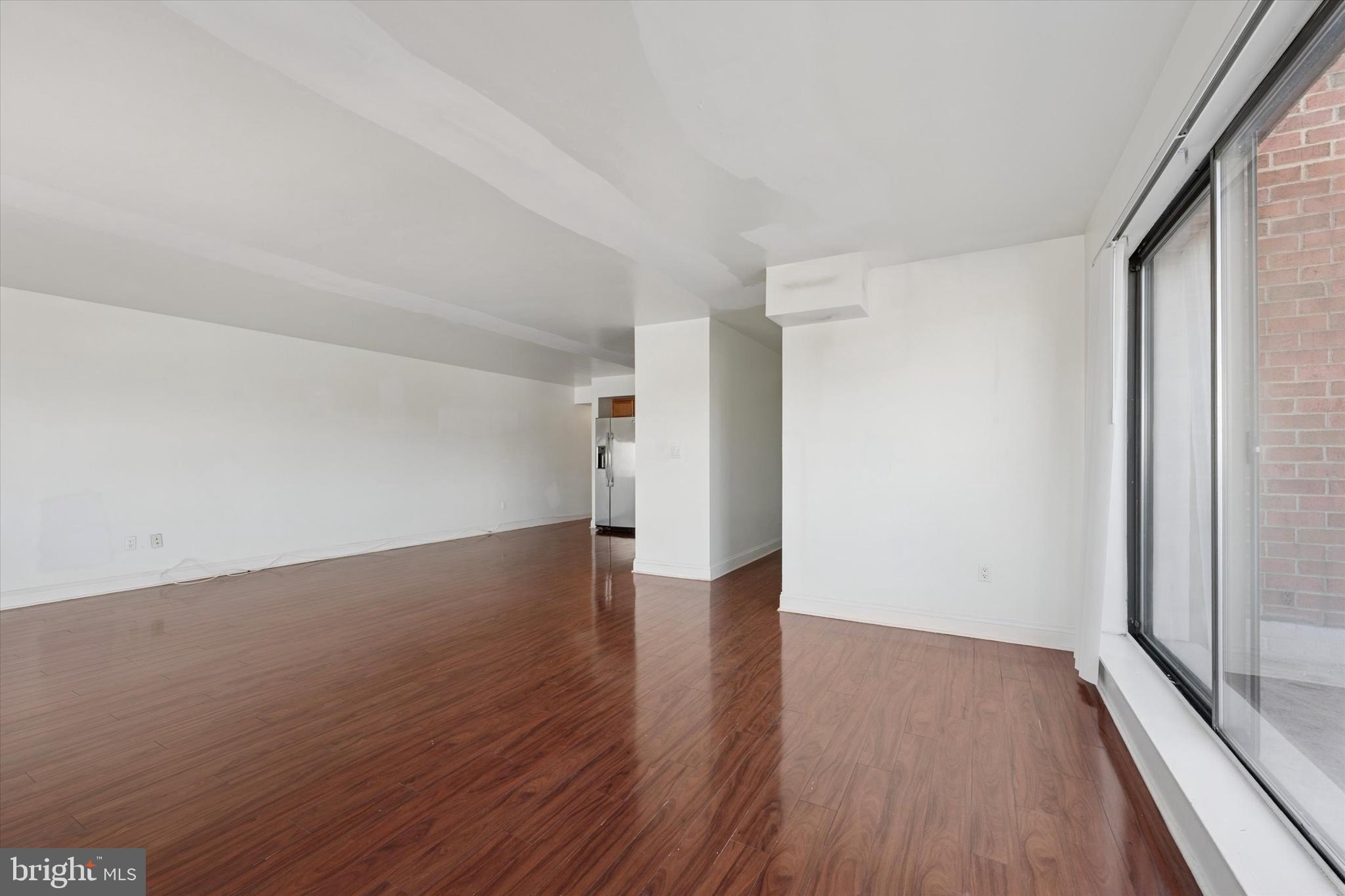 200 LOMBARD STREET 10 607