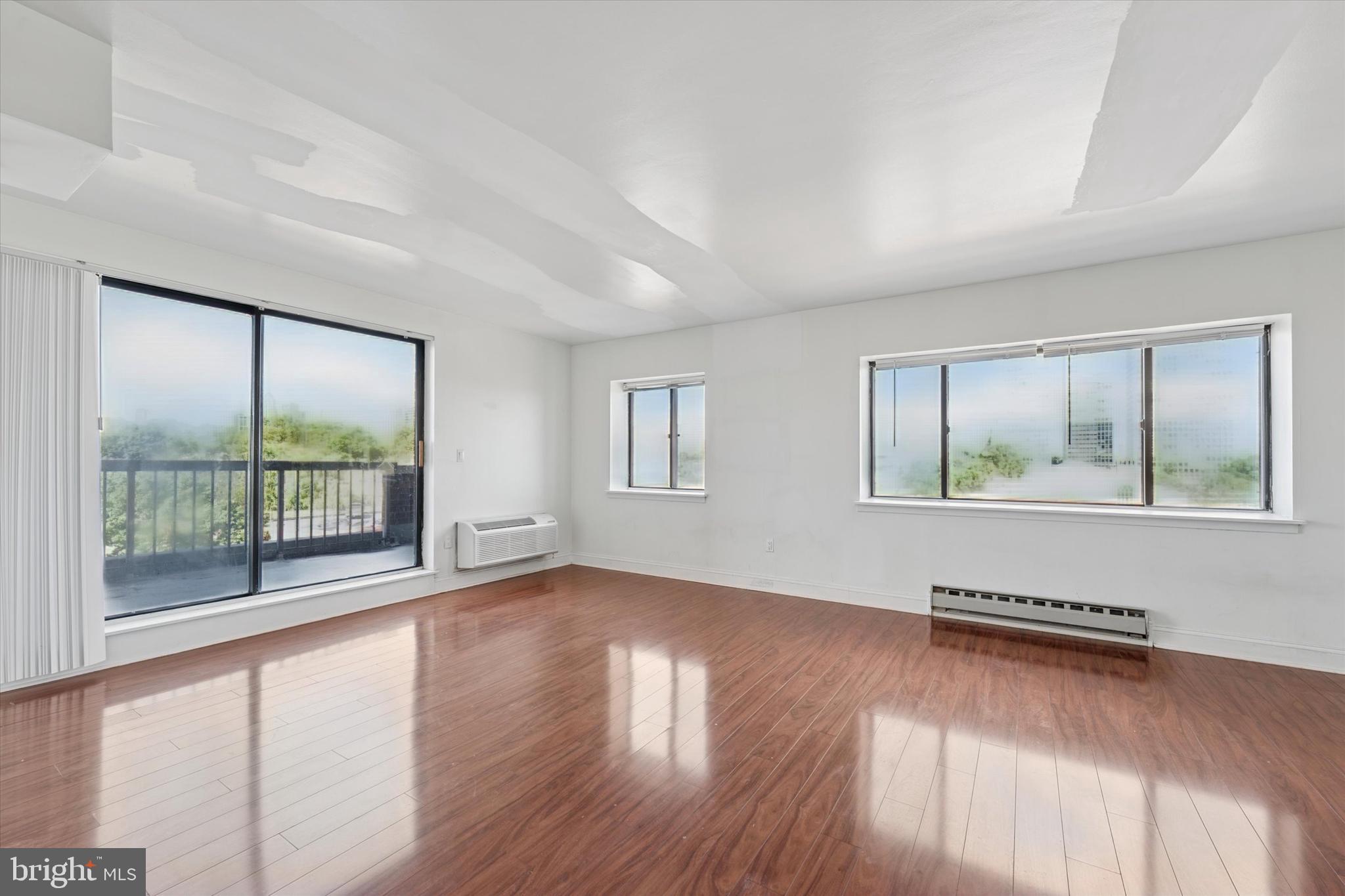 200 LOMBARD STREET 10 607