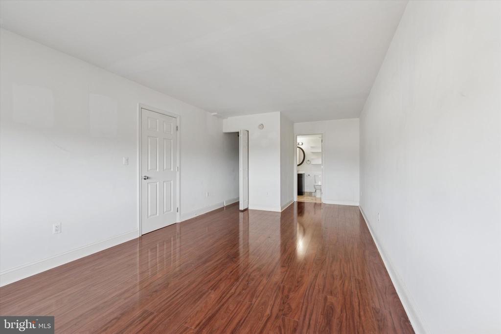 200 LOMBARD STREET 10 804