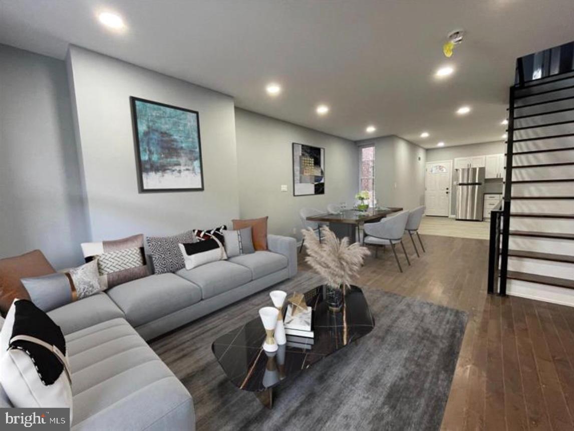 1530 S LINDENWOOD STREET