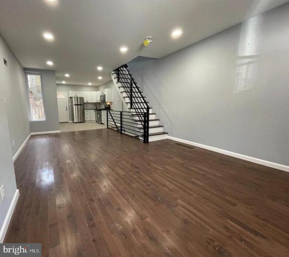 1530 S LINDENWOOD STREET