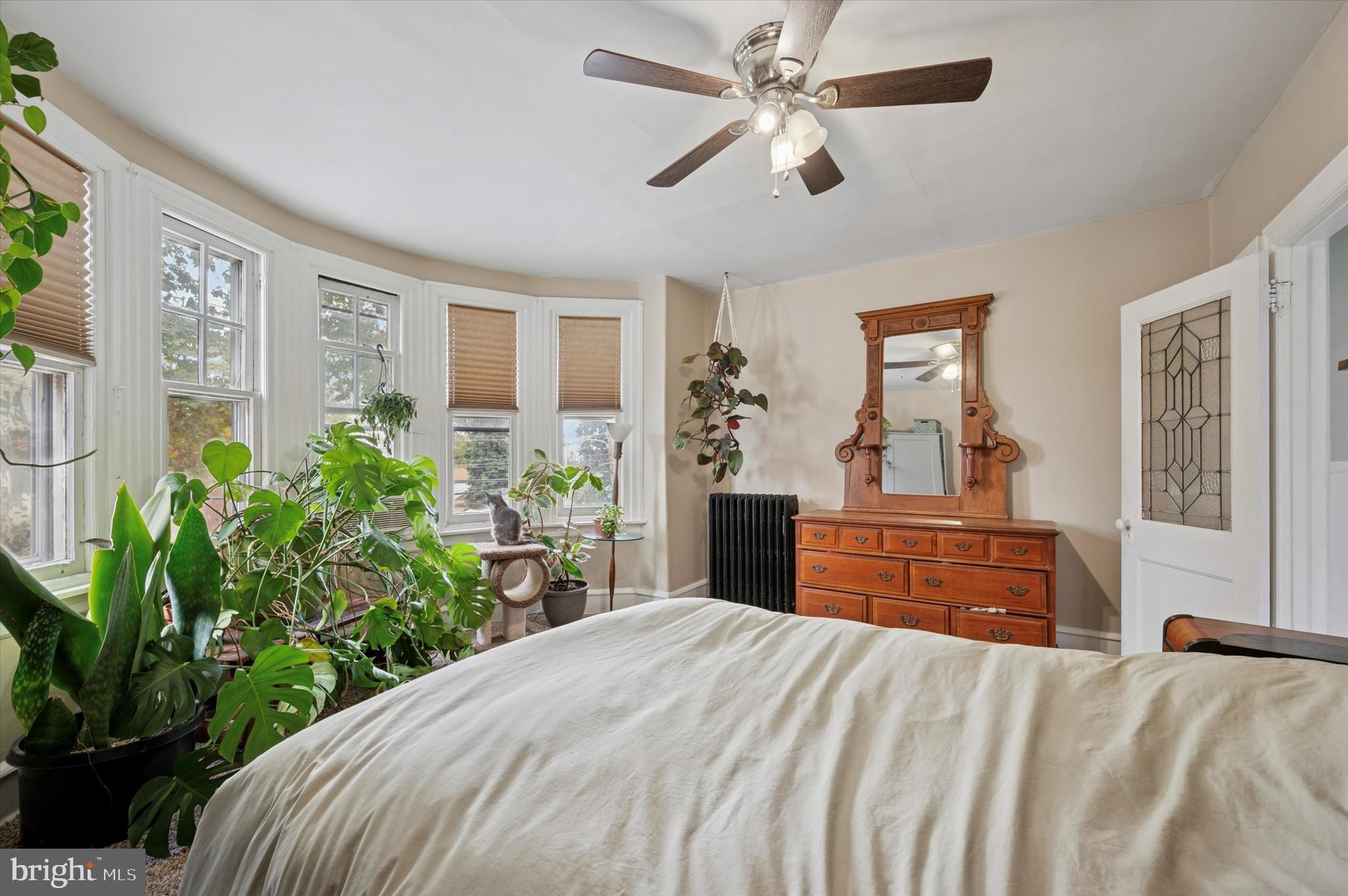 4129 SPRING GARDEN STREET