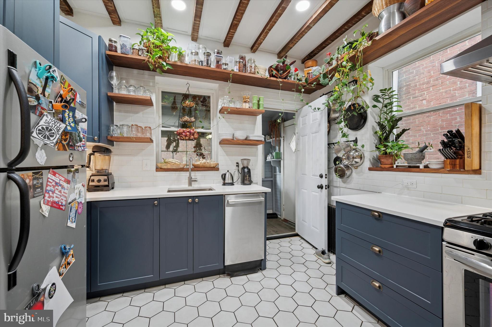 4129 SPRING GARDEN STREET