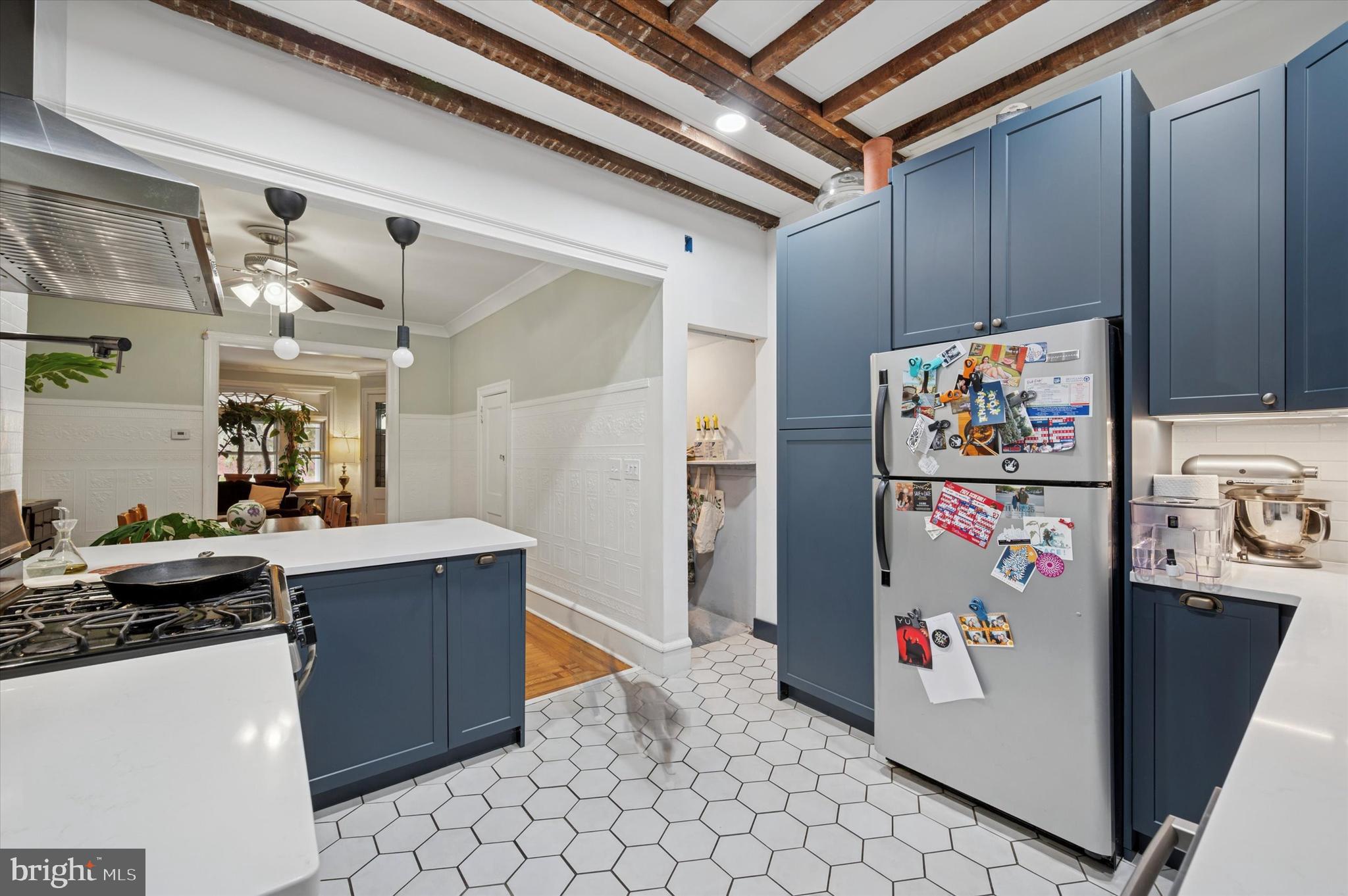 4129 SPRING GARDEN STREET