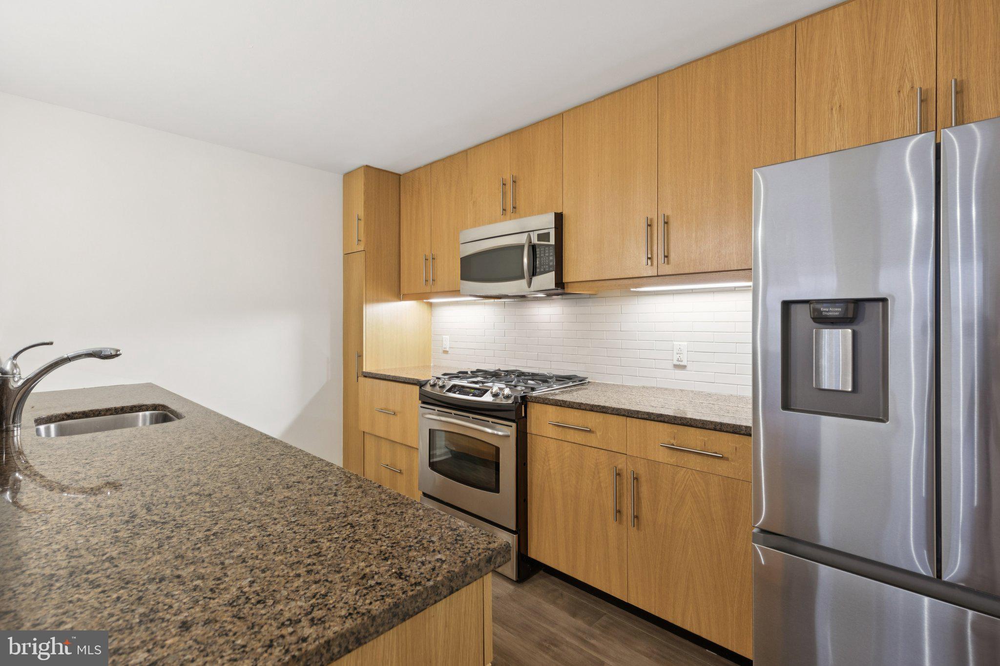 1425 LOCUST STREET 3A