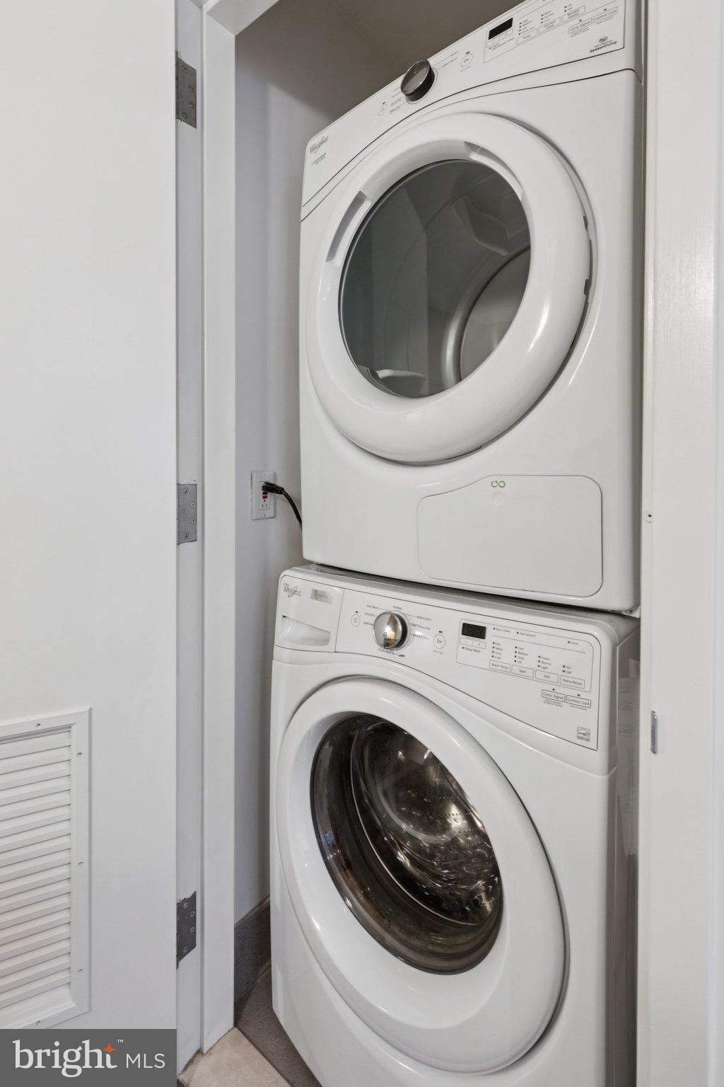 1425 LOCUST STREET 3A