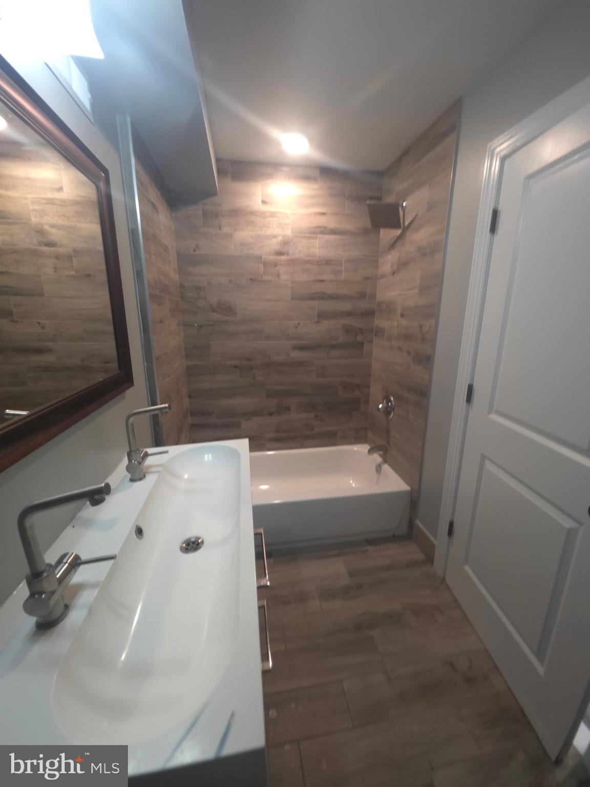 3410 W COMMISSIONER STREET 4