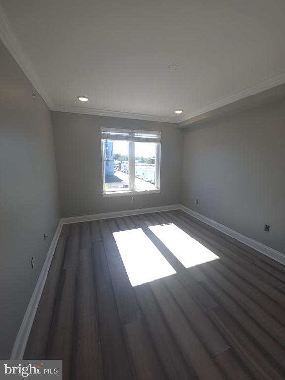 3410 W COMMISSIONER STREET 4