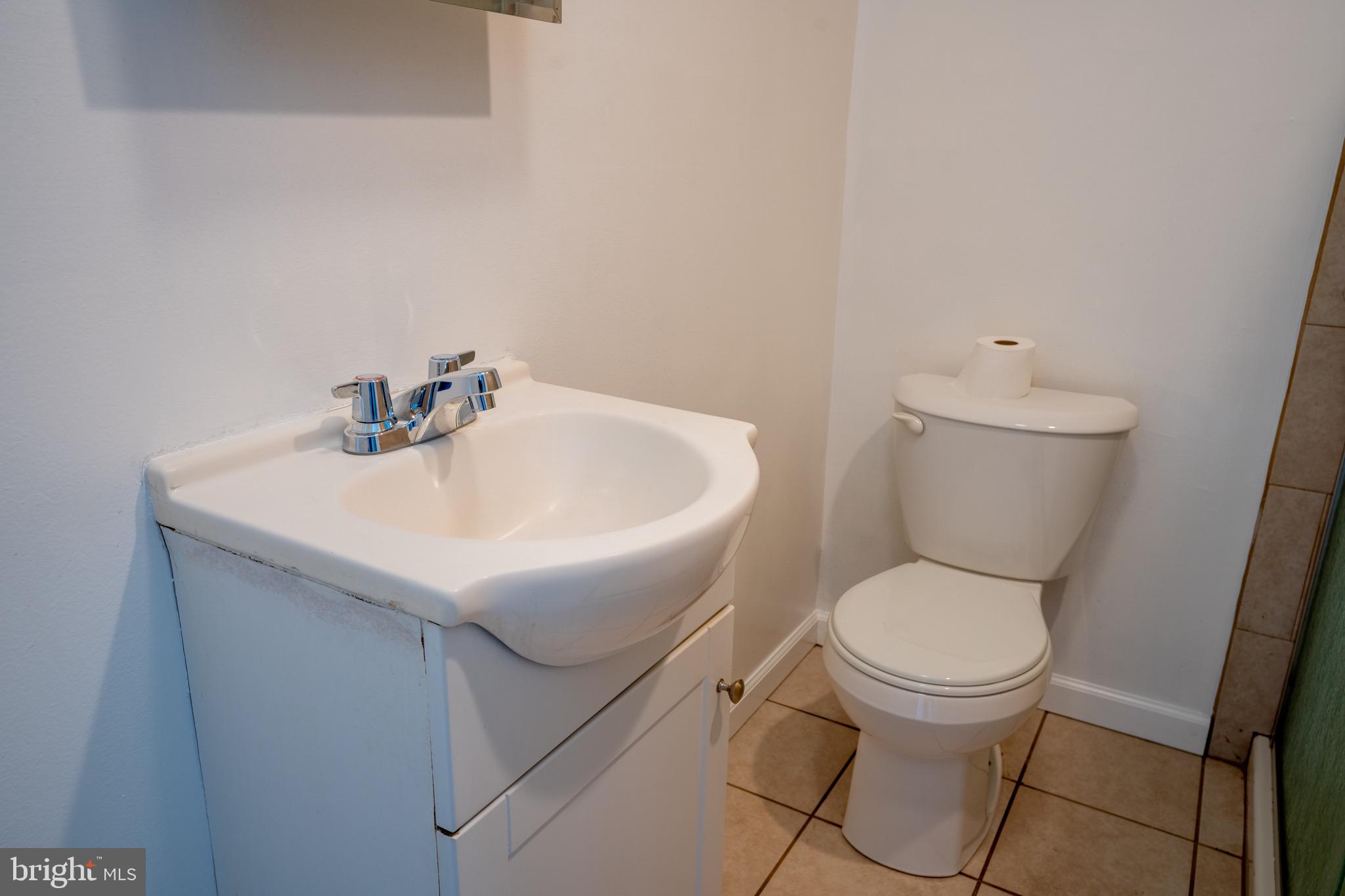 3617 N SYDENHAM STREET