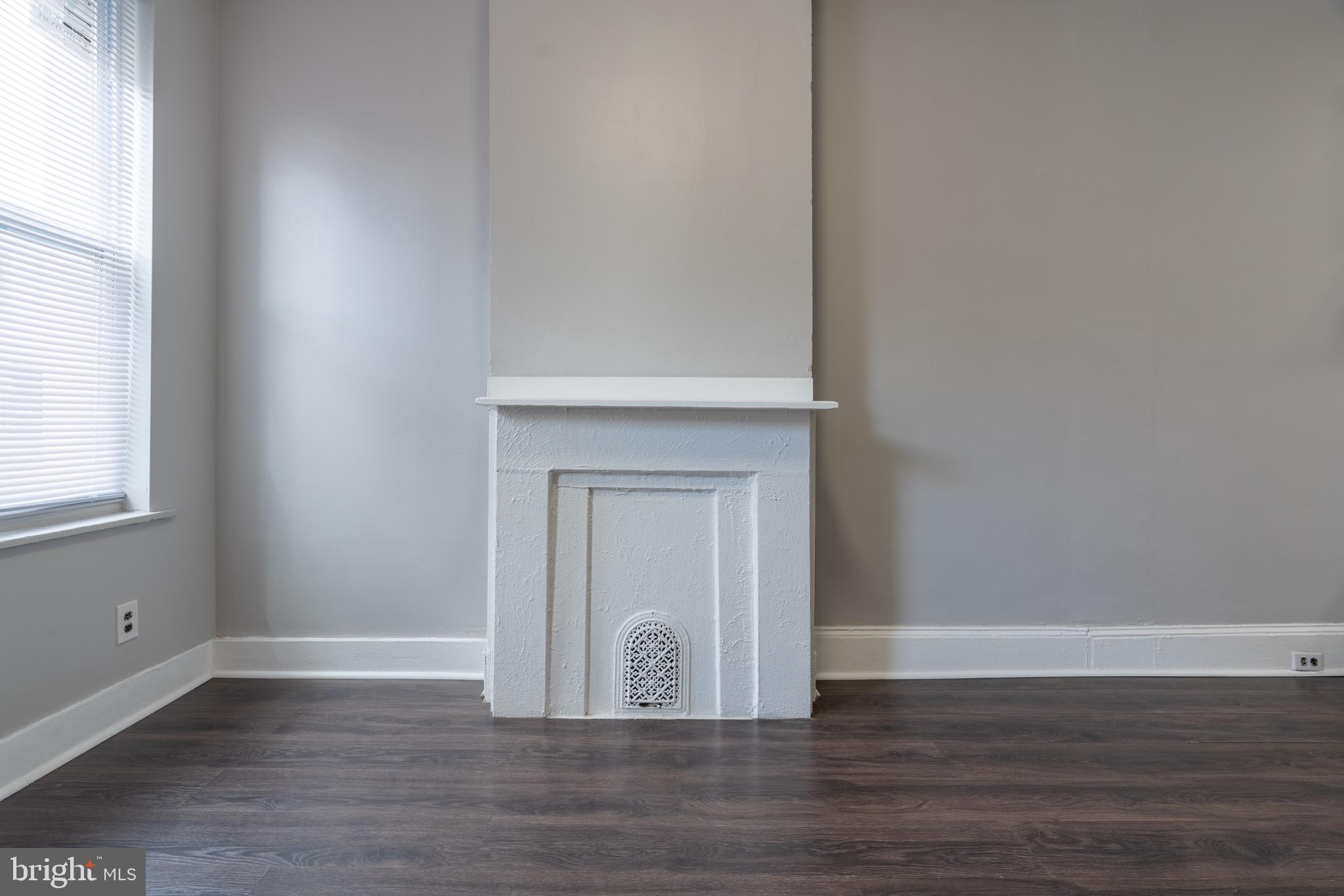 3617 N SYDENHAM STREET