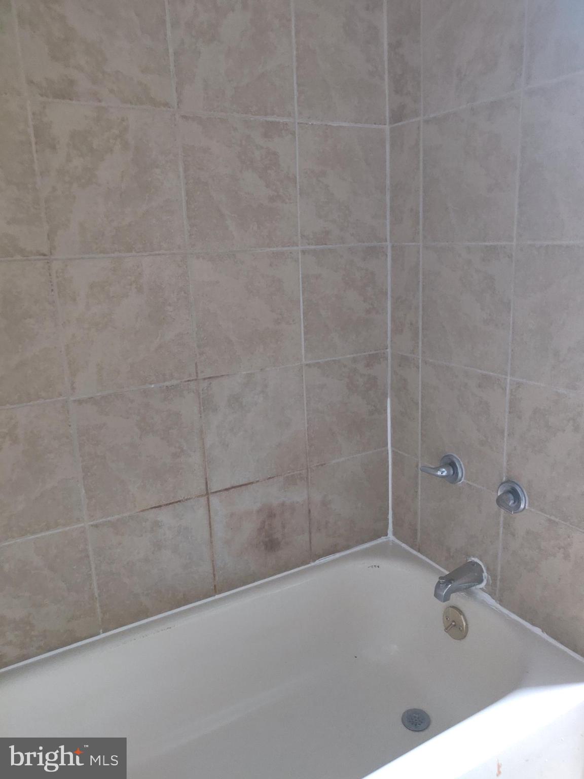 644 W VENANGO STREET 2R