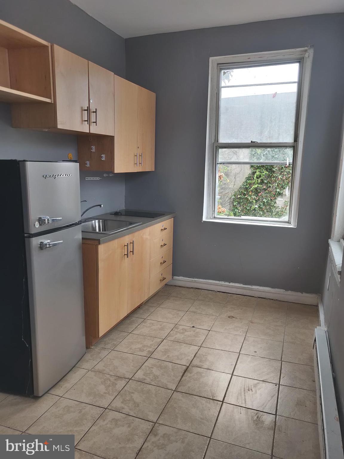 644 W VENANGO STREET 2R