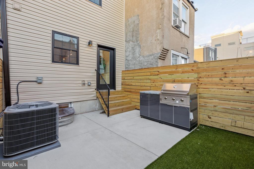 2016 MORRIS STREET