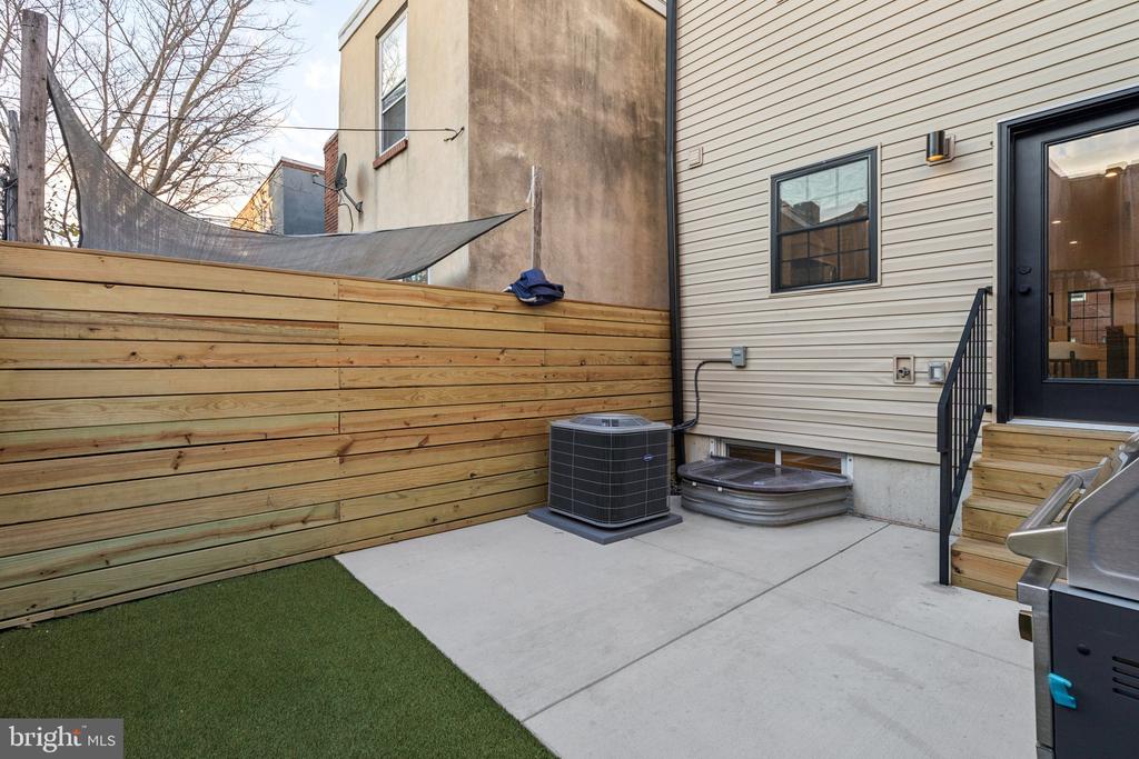 2016 MORRIS STREET