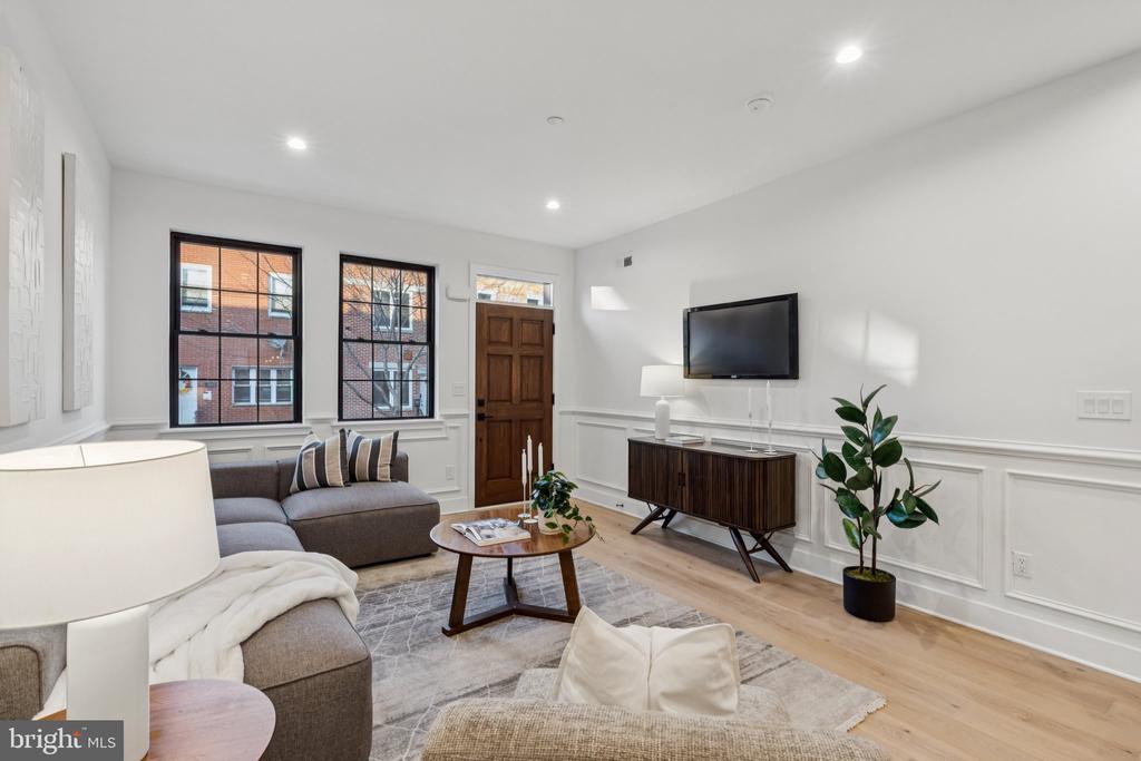 2016 MORRIS STREET