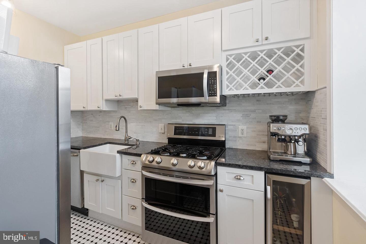 2129 WALNUT STREET 3