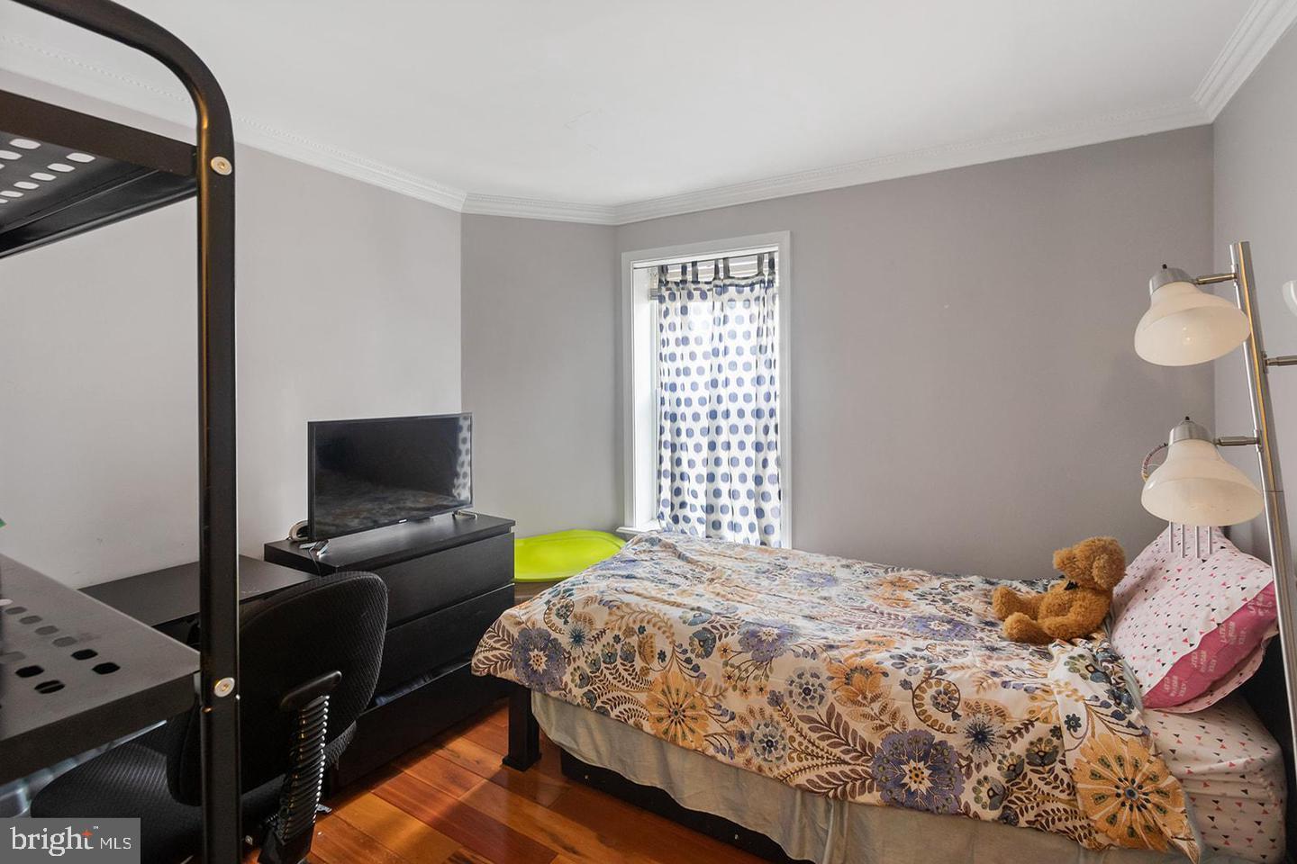 2129 WALNUT STREET 3