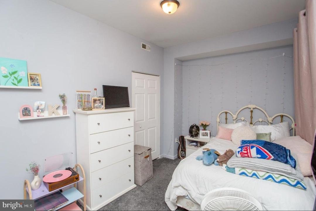 1814 N BOUVIER STREET