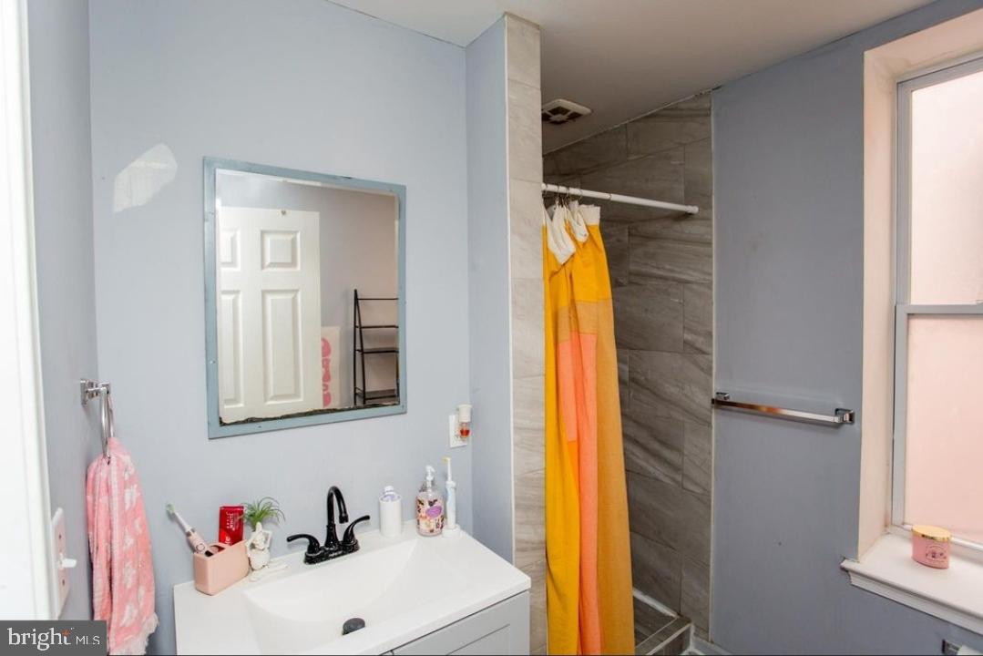 1814 N BOUVIER STREET