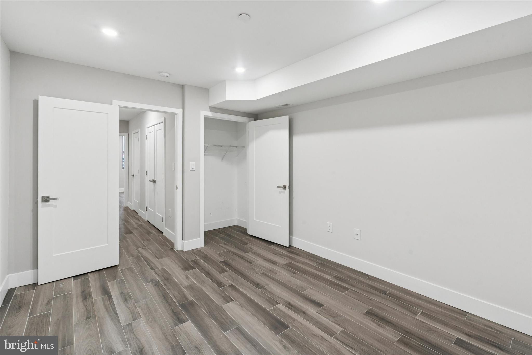 2213 EMERALD STREET