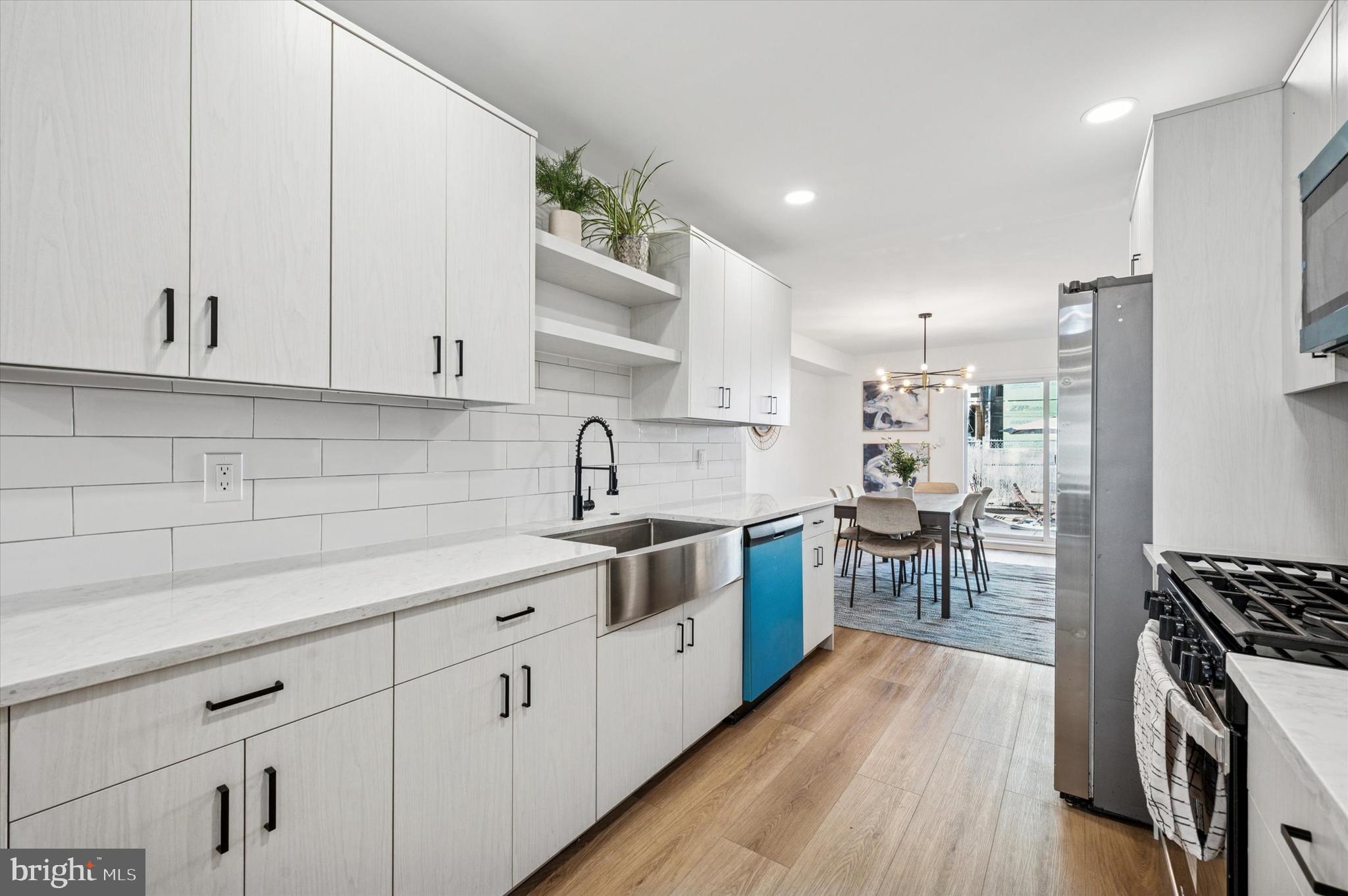 2081 E HAGERT STREET