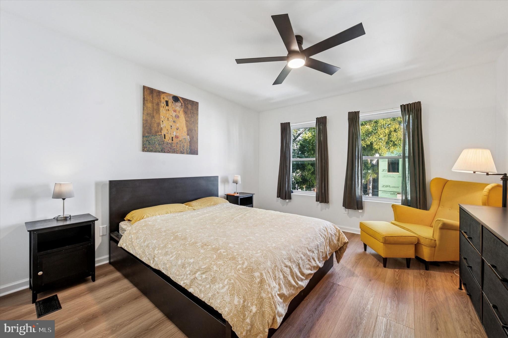 2081 E HAGERT STREET