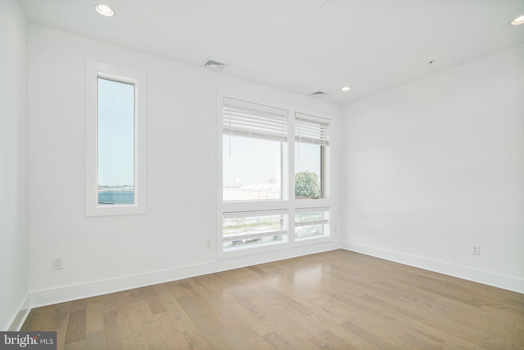 740 S COLUMBUS BOULEVARD 6