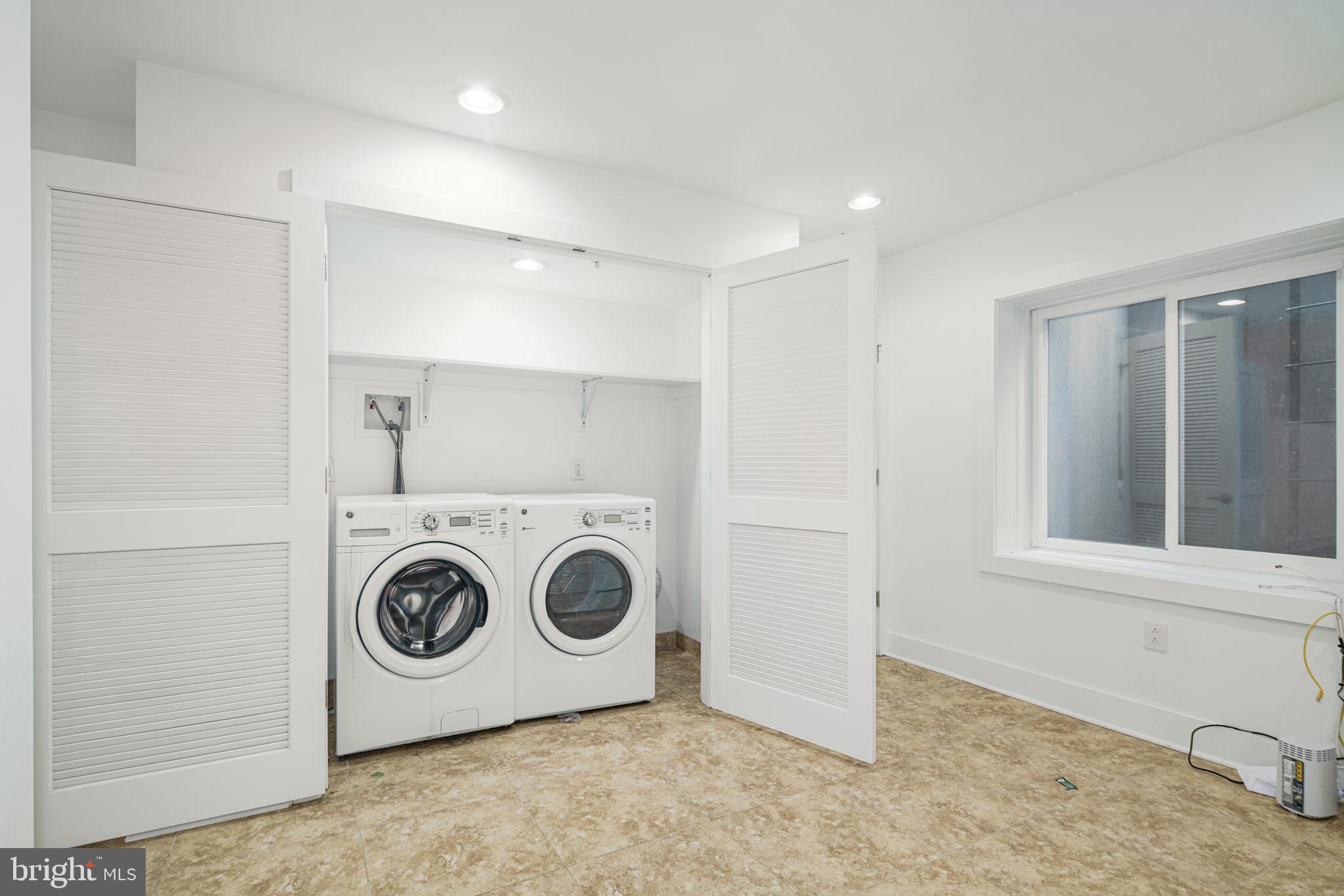 740 S COLUMBUS BOULEVARD 6