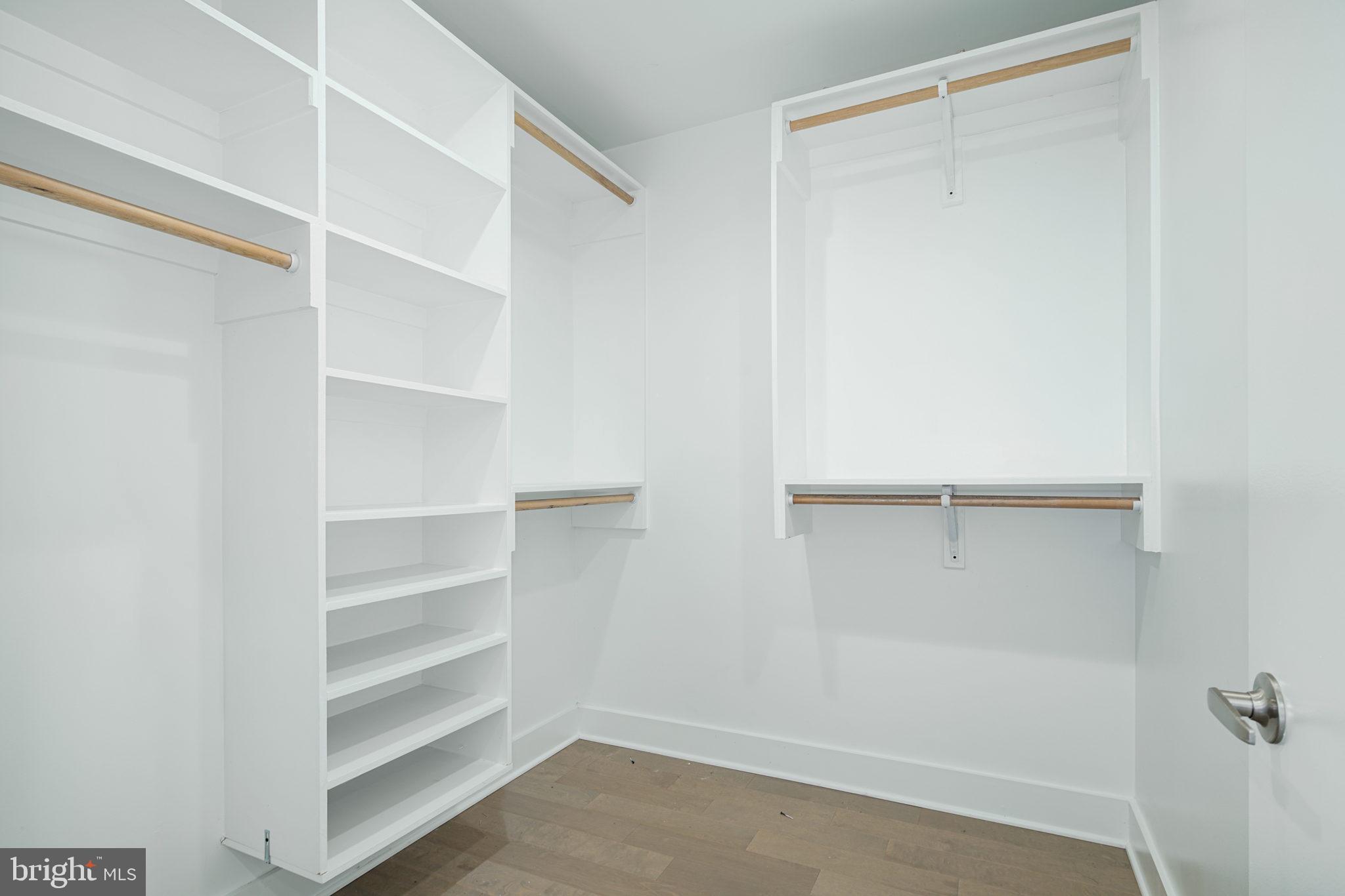 740 S COLUMBUS BOULEVARD 6